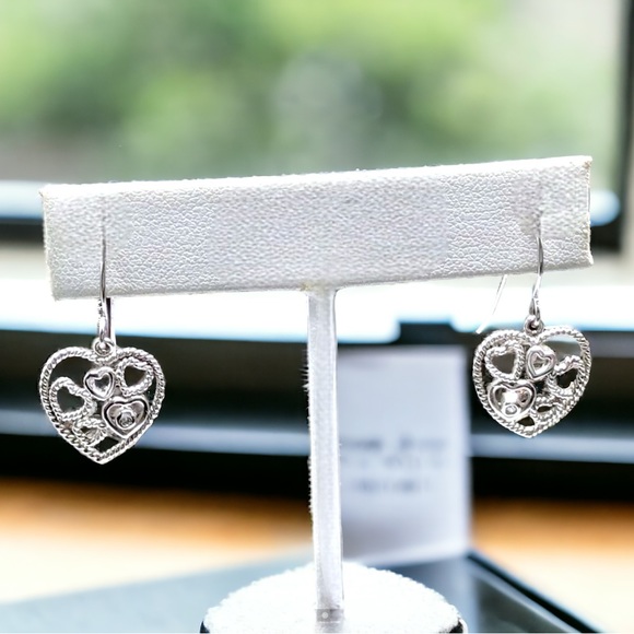 ❤️ Sterling GENUINE DIAMOND Heart Earrings - Picture 9 of 9